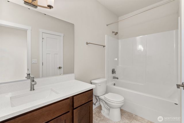 9636 7th Way SE, Lacey, WA 98513