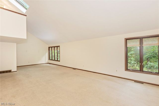 12616 Cedar Road, Cleveland Heights, OH 44106