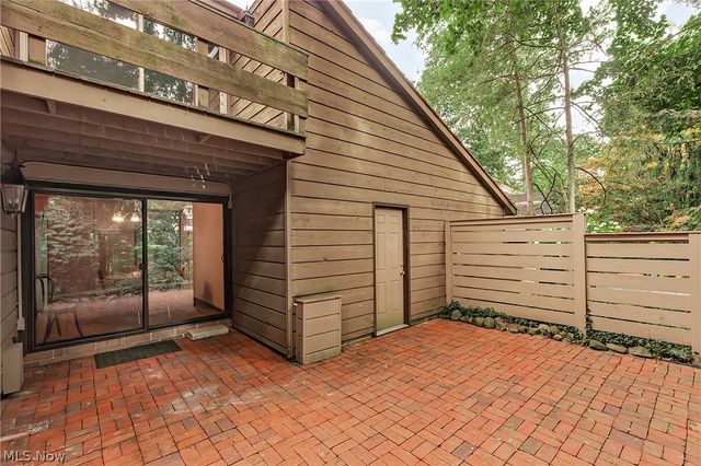 12616 Cedar Road, Cleveland Heights, OH 44106