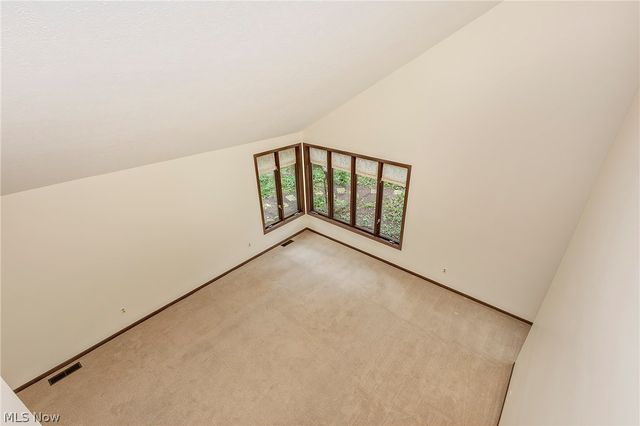 12616 Cedar Road, Cleveland Heights, OH 44106