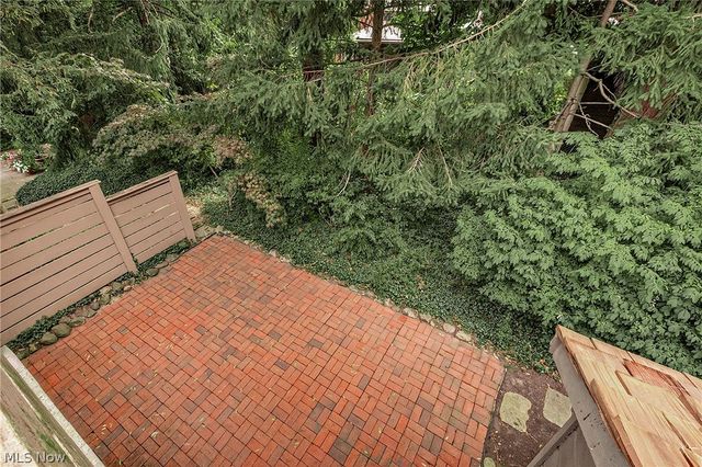 12616 Cedar Road, Cleveland Heights, OH 44106