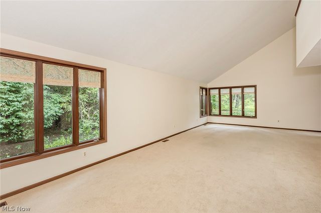 12616 Cedar Road, Cleveland Heights, OH 44106