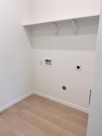 265 Rd 3371a, Cleveland, TX 77327