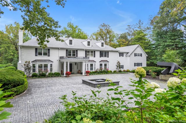 45 Southeast Road, Sands Point, NY 11050