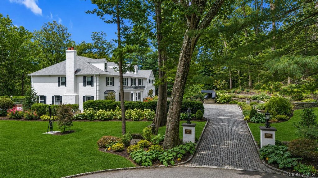 45 Southeast Road, Sands Point, NY 11050
