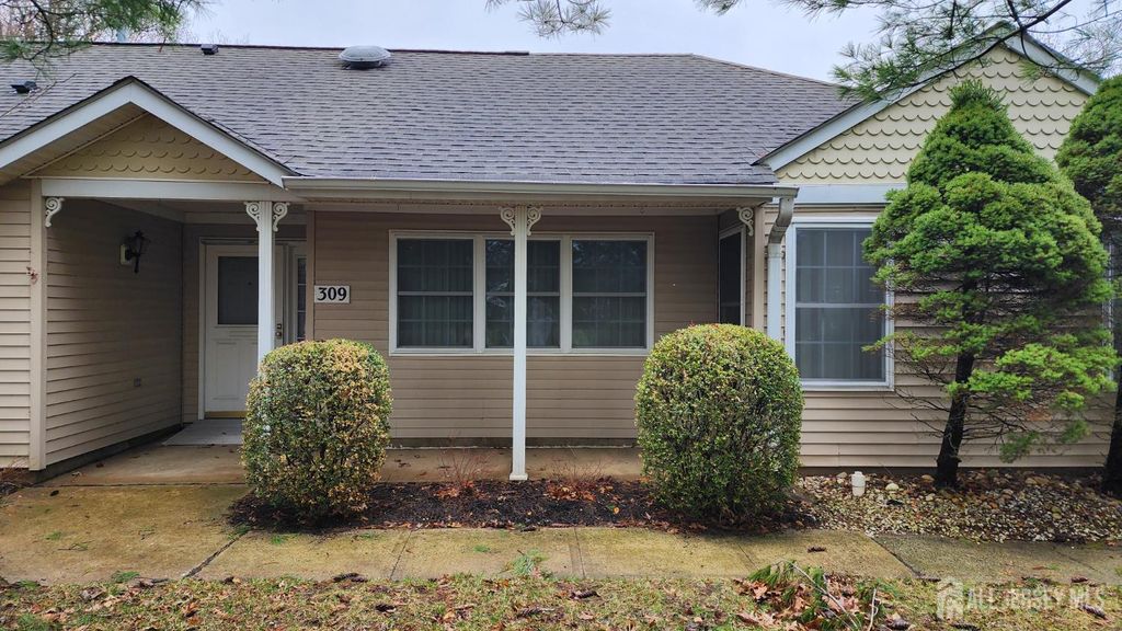 309 Kinglet Drive, Monroe, NJ 08831