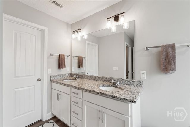 601 Meloney Drive Drive, Hinesville, GA 31301