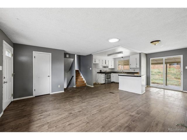 404 Neptune Ct, Lone Tree, CO 80124