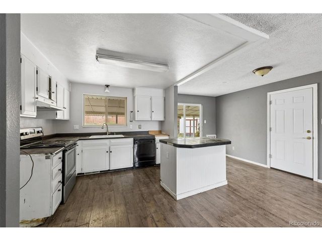 404 Neptune Ct, Lone Tree, CO 80124