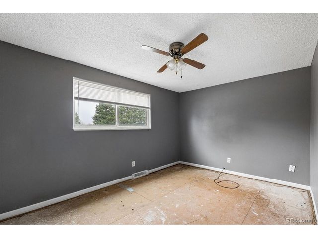 404 Neptune Ct, Lone Tree, CO 80124