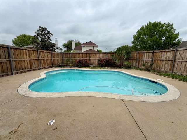 4233 Creekstone Drive, Plano, TX 75093