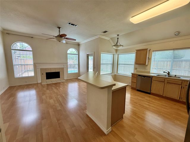 4233 Creekstone Drive, Plano, TX 75093