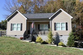 873 Hafner Rd, Charlotte, TN 37036