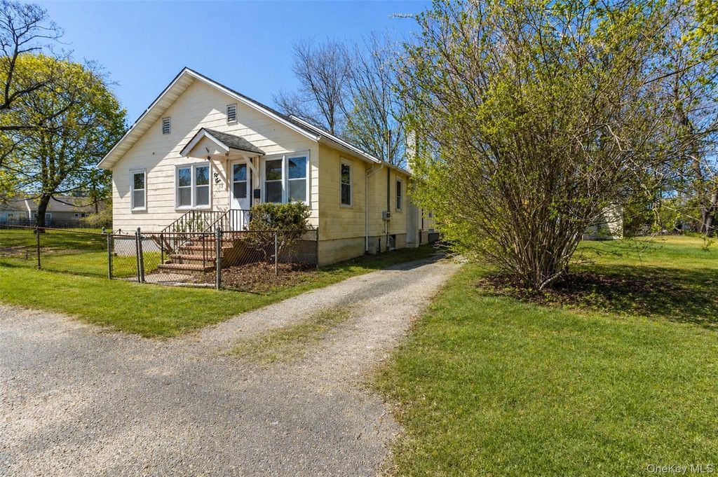135 Corwin Street, Greenport, NY 11944