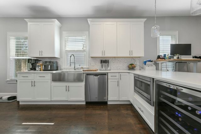 349 Meridian St 3, Boston, MA 02128
