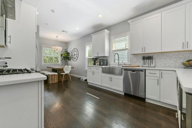 349 Meridian St 3, Boston, MA 02128