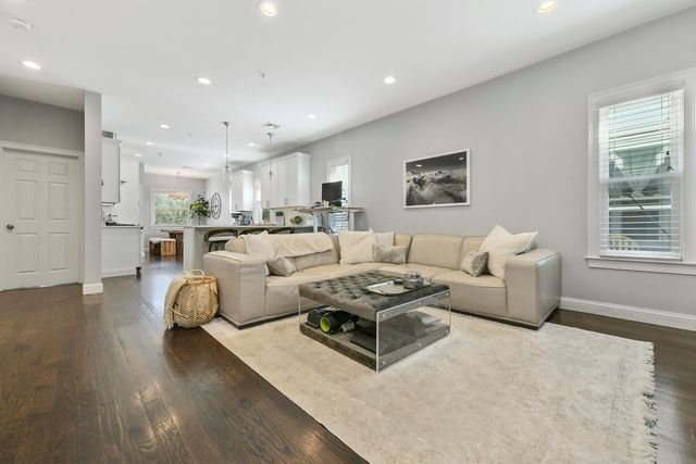 349 Meridian St 3, Boston, MA 02128