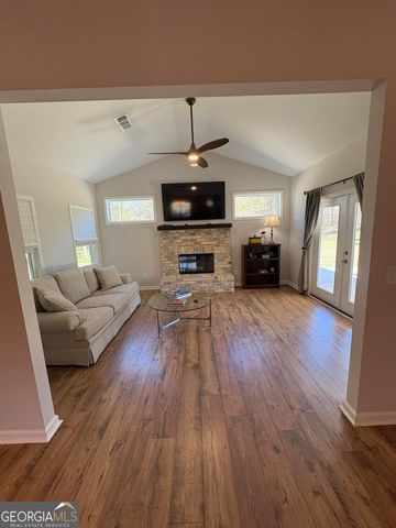 202 Millwood Court, Lagrange, GA 30241