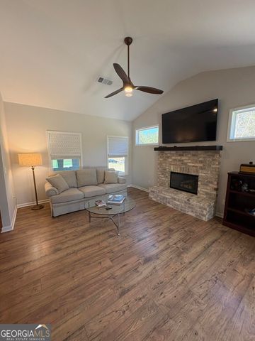 202 Millwood Court, Lagrange, GA 30241