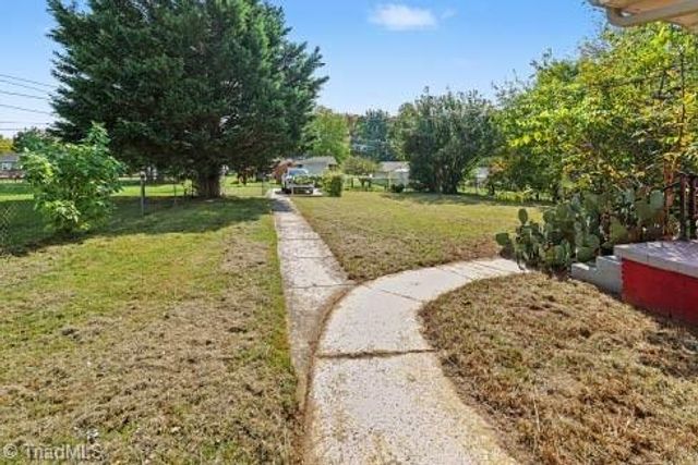 1320 E Cone Boulevard, Greensboro, NC 27405