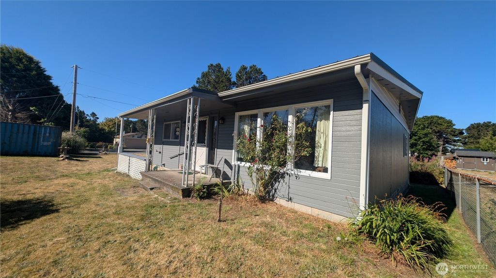 1506 164th Place, Long Beach, WA 98631
