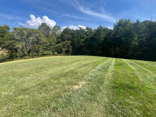 131 Martha Stockton Road, Albany, KY 42602