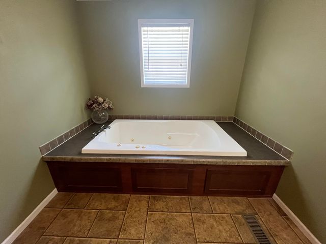 131 Martha Stockton Road, Albany, KY 42602