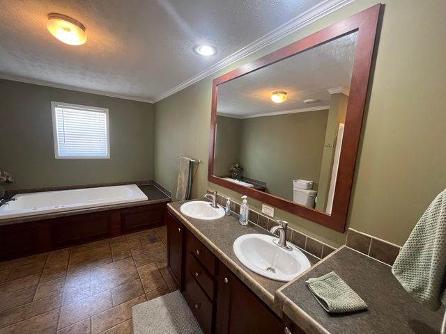 131 Martha Stockton Road, Albany, KY 42602