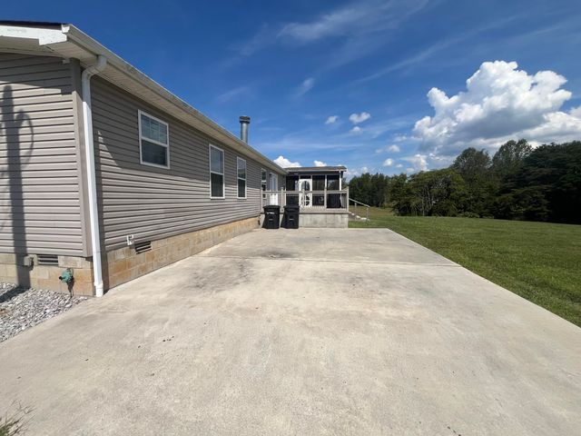 131 Martha Stockton Road, Albany, KY 42602