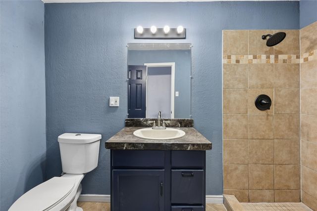 821 Travis Street, Garland, TX 75040