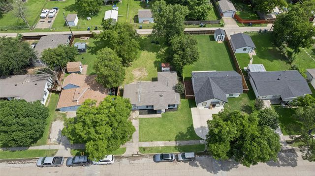 821 Travis Street, Garland, TX 75040