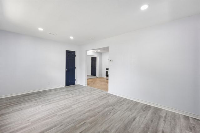 821 Travis Street, Garland, TX 75040