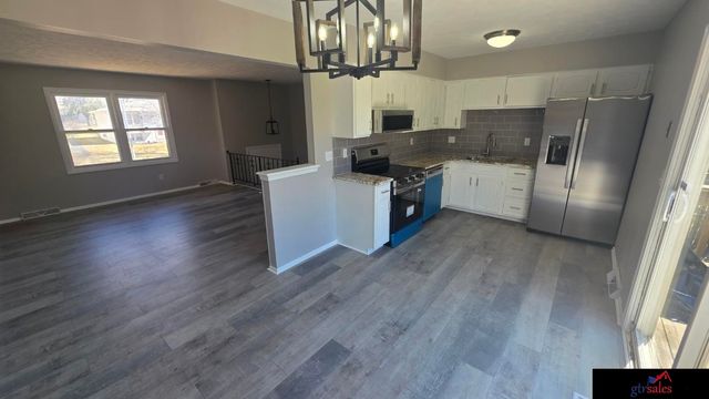 4218 N 130 Avenue, Omaha, NE 68164