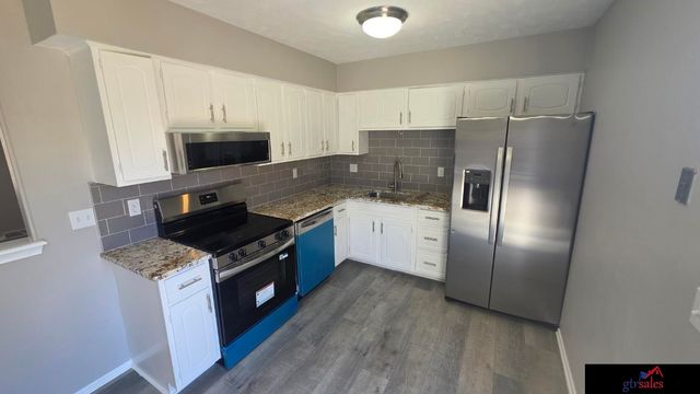 4218 N 130 Avenue, Omaha, NE 68164