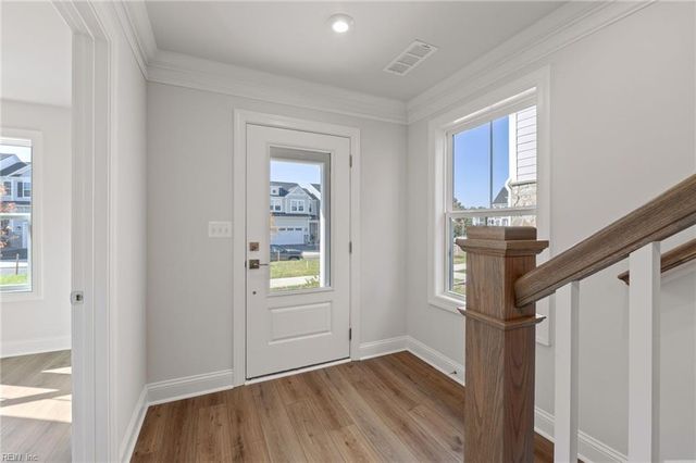 8 Bracewell LN, Yorktown, VA 23692