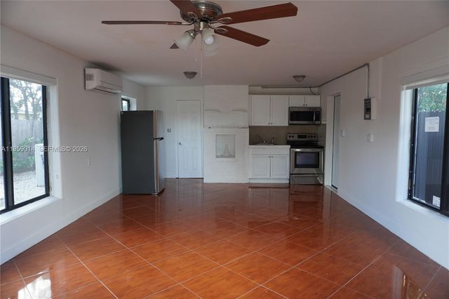 1106 NW 11th Ct 2, Fort Lauderdale, FL 33311