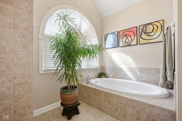 2553 Forest Hills Boulevard, Greenwood, IN 46143