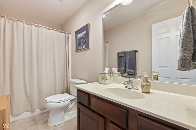 2553 Forest Hills Boulevard, Greenwood, IN 46143