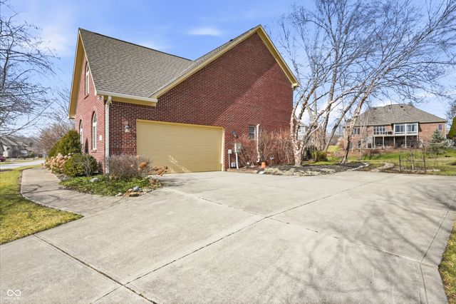 2553 Forest Hills Boulevard, Greenwood, IN 46143
