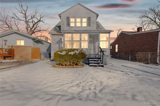 7027 Meadow Avenue, Warren, MI 48091