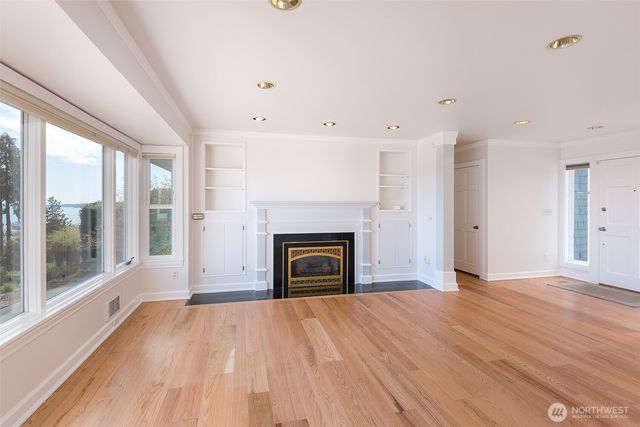 410 S E Street, Port Angeles, WA 98363