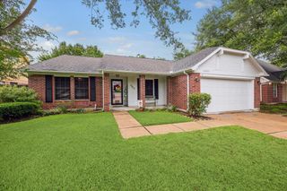 4907 Pecan Grove Drive, Pearland, TX 77584