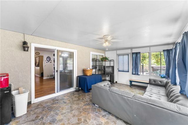 2038 E Avenue R12, Palmdale, CA 93550