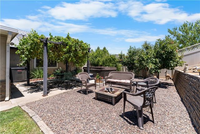 2038 E Avenue R12, Palmdale, CA 93550