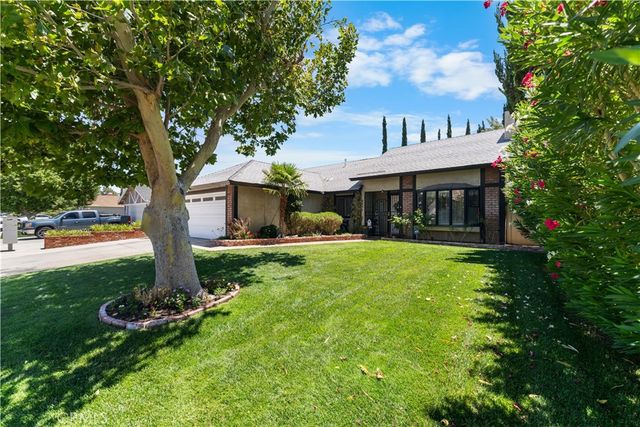 2038 E Avenue R12, Palmdale, CA 93550