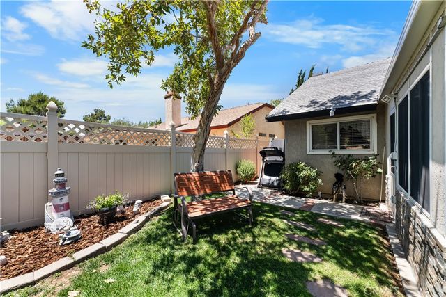 2038 E Avenue R12, Palmdale, CA 93550
