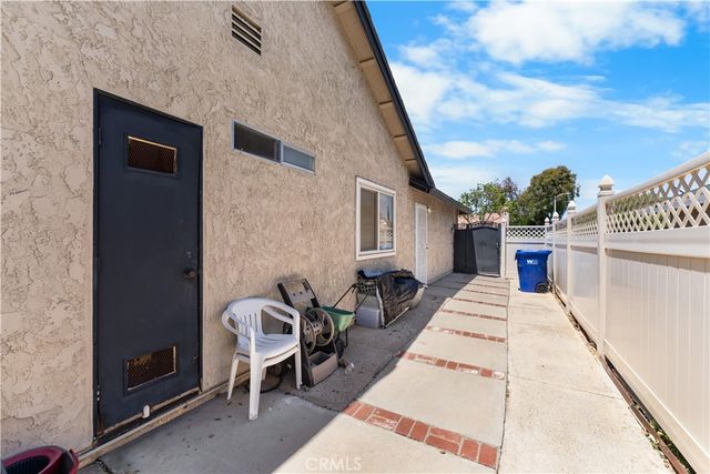 2038 E Avenue R12, Palmdale, CA 93550