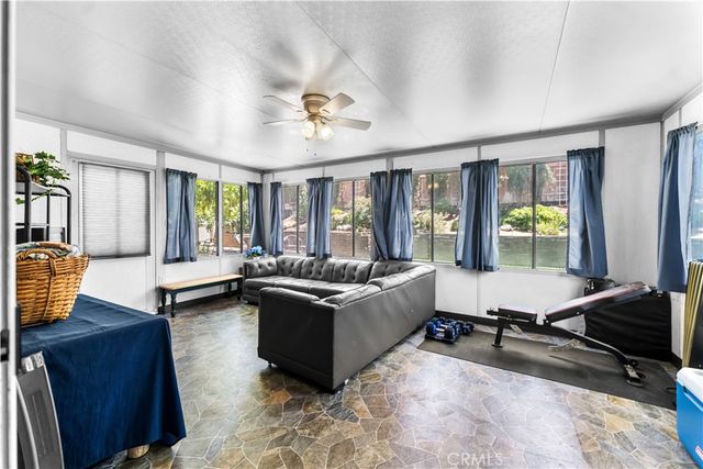 2038 E Avenue R12, Palmdale, CA 93550
