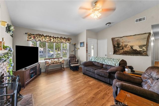 2038 E Avenue R12, Palmdale, CA 93550