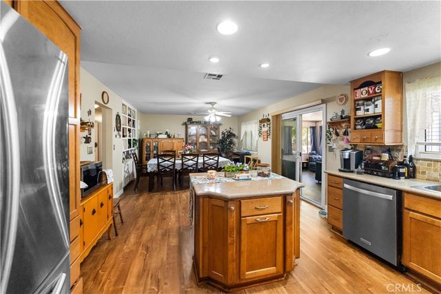 2038 E Avenue R12, Palmdale, CA 93550